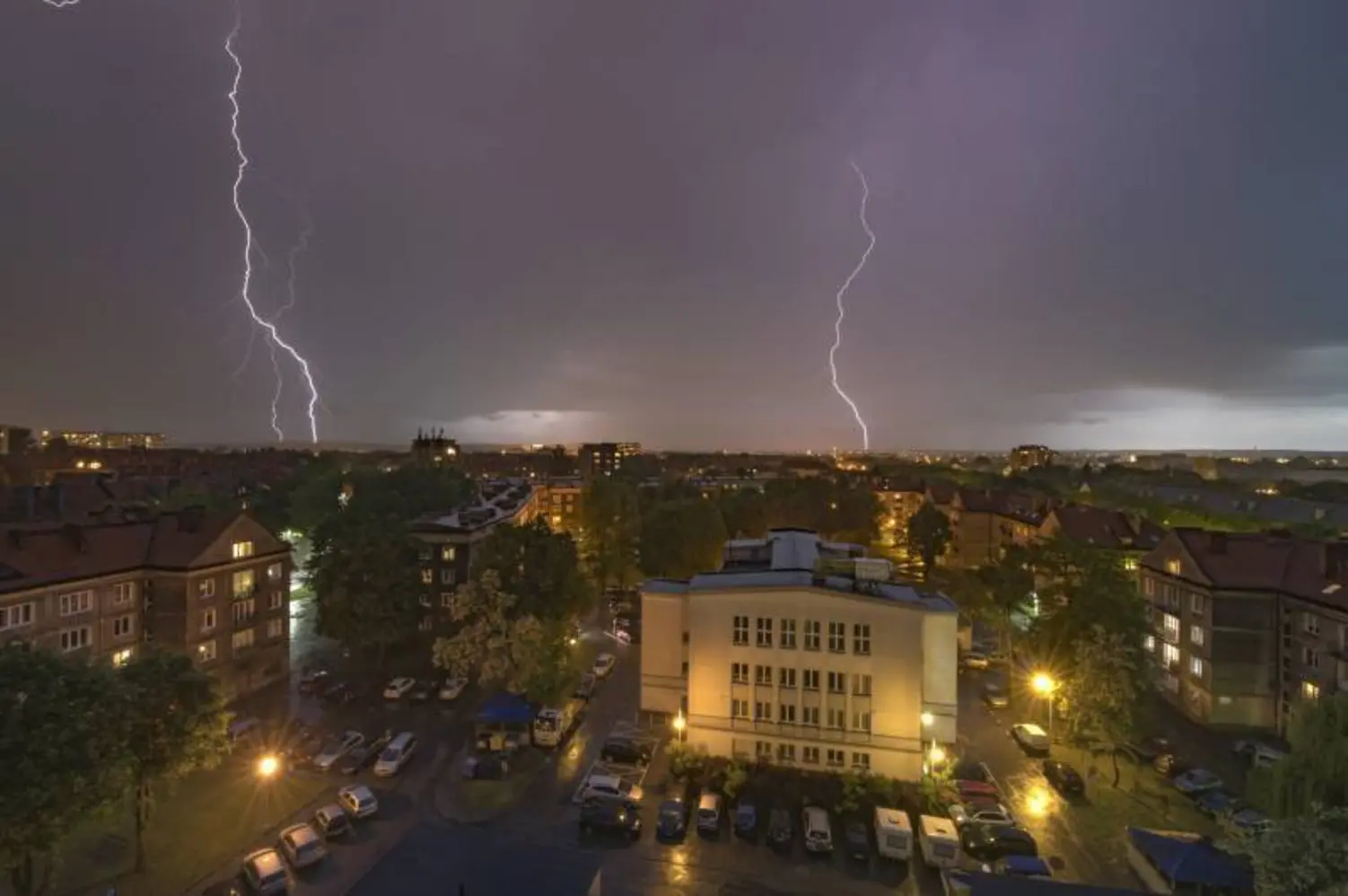 Ostrzeżenie przed gwałtownymi burzami w Tychach