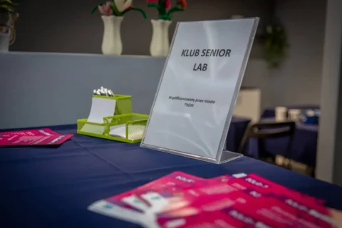 Klub SeniorLAB w Tychach zaprasza seniorów na bezpłatne zajęcia